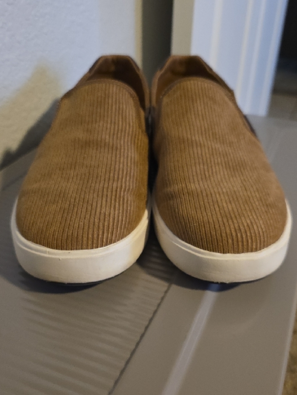 Men's Olukai Lae' Ahi Kapa Slip-On Corduroy Casual Shoes - Tan - Picture 5 of 6